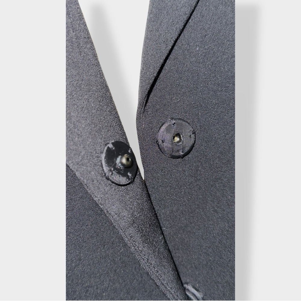 Tahari Black Fitted Jacket. Beautiful pleated detail on the pockets and the back - Picture 3 of 7